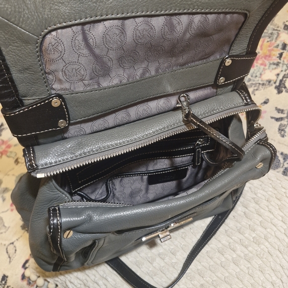 Michael Kors Gray Leather Shoulder Bag with Silver Hardware - Picture 3 of 7